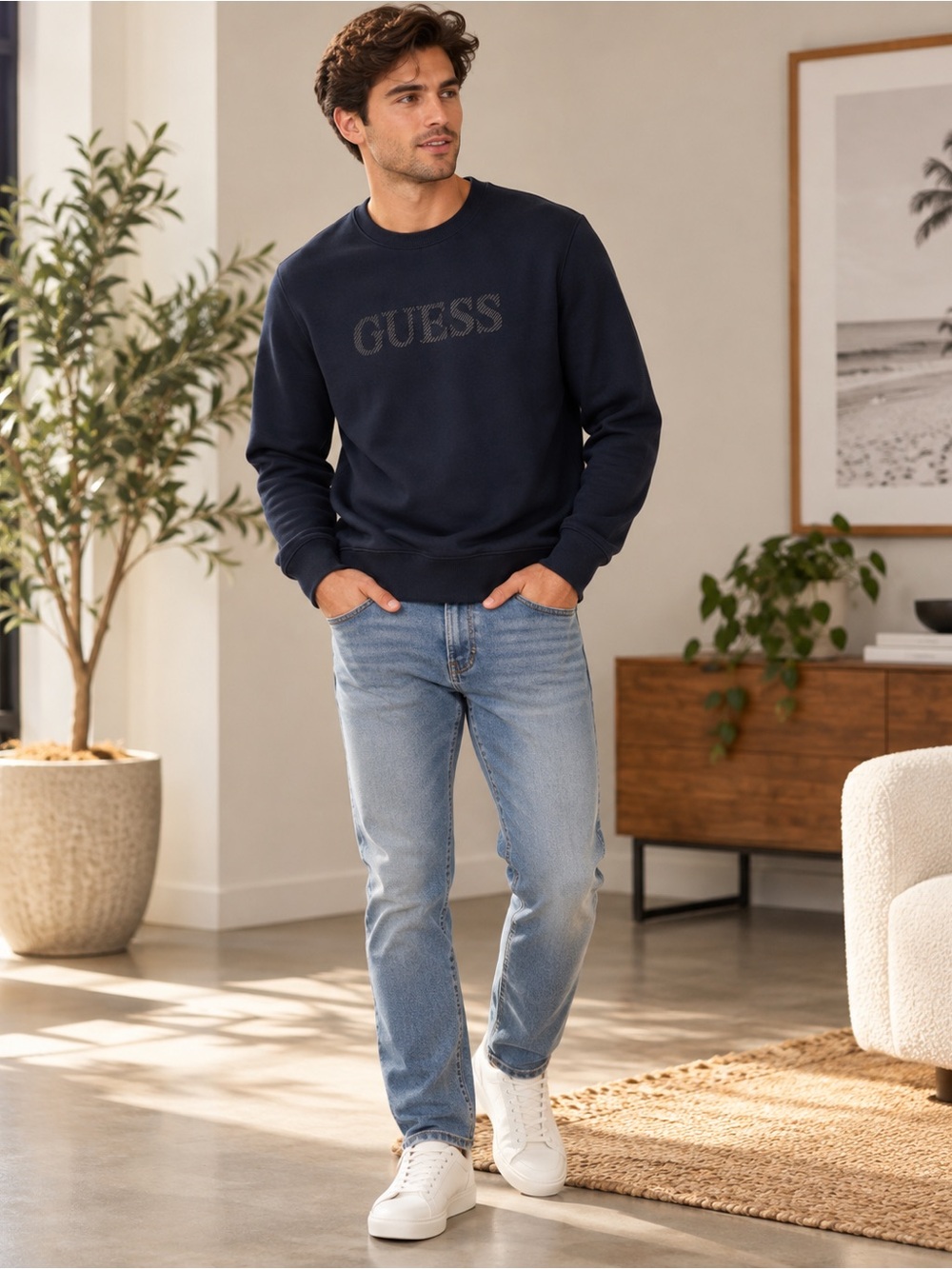 GUESS Los Angeles Men’s Navy Logo Crewneck Sweatshirt 100% Cotton M